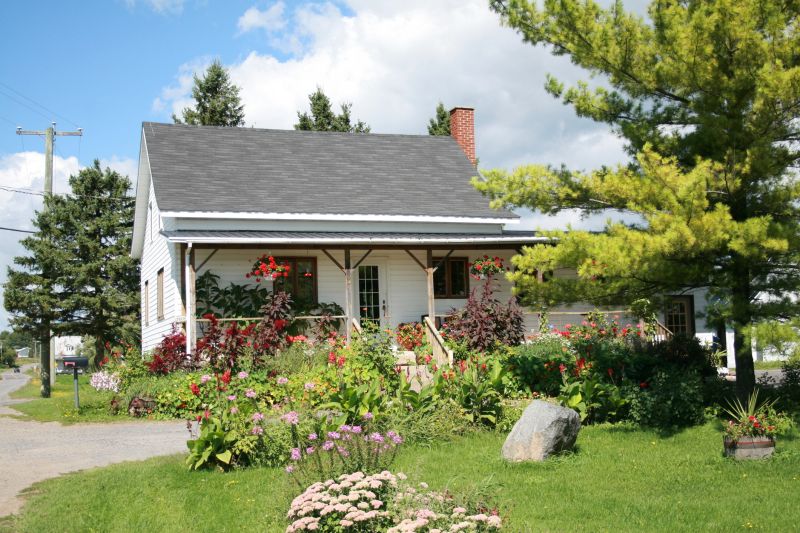 Charming Exterior Staging